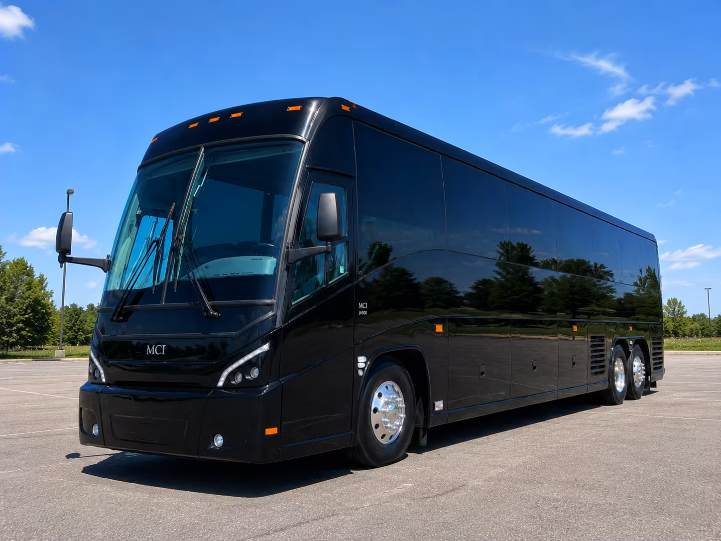 charter buses and minibuses for cheekwood and west nashville wedding venues
