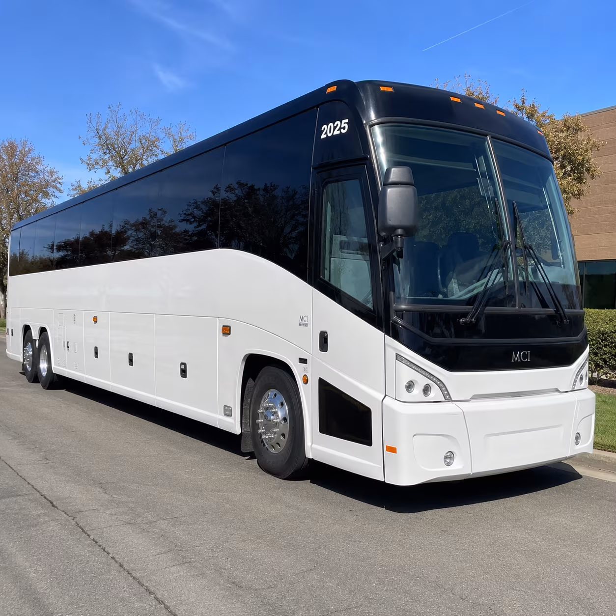 nashville convention shuttles between hotels and music city center or gaylord opryland