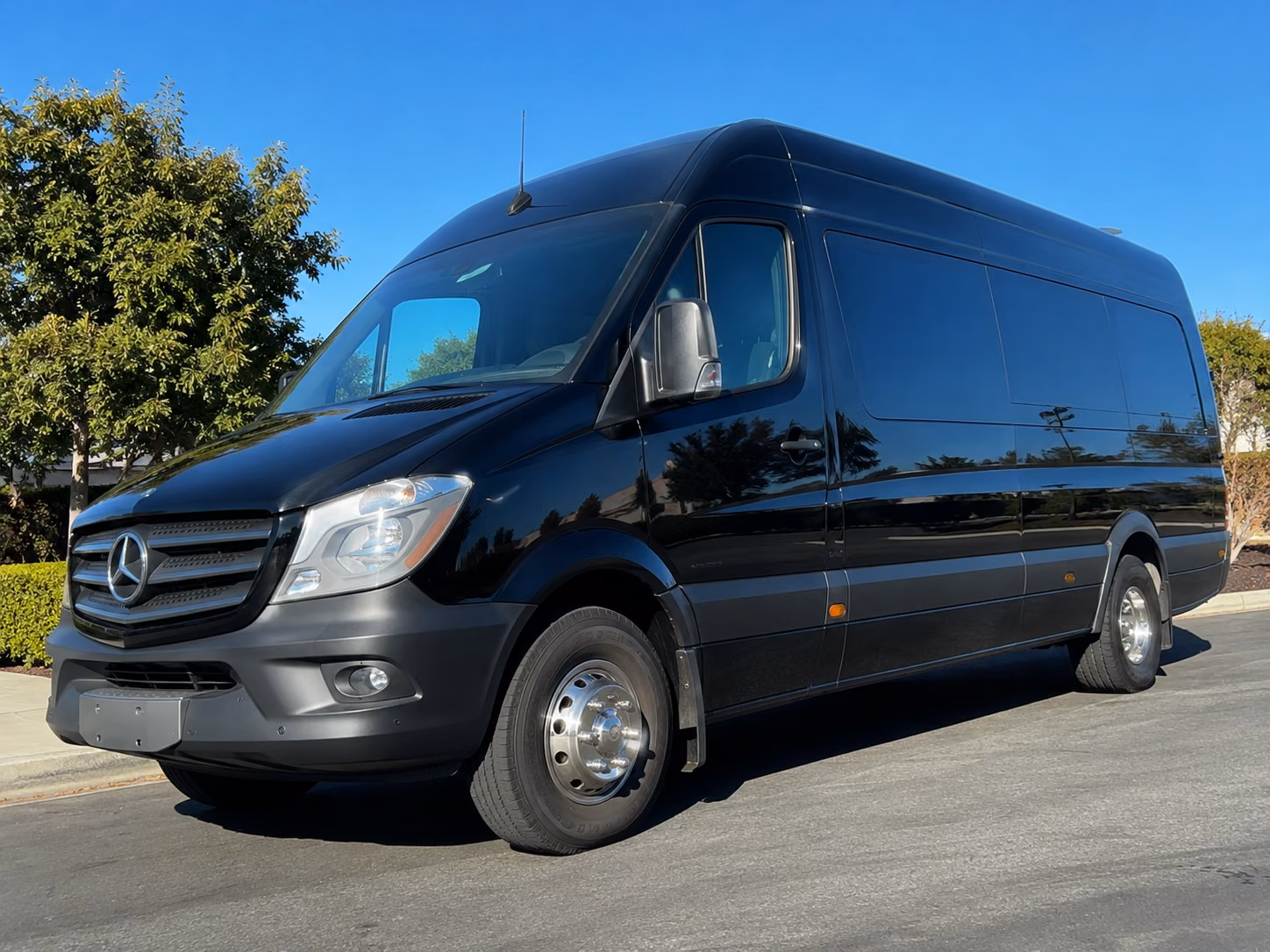 nashville employee transportation onboard seating