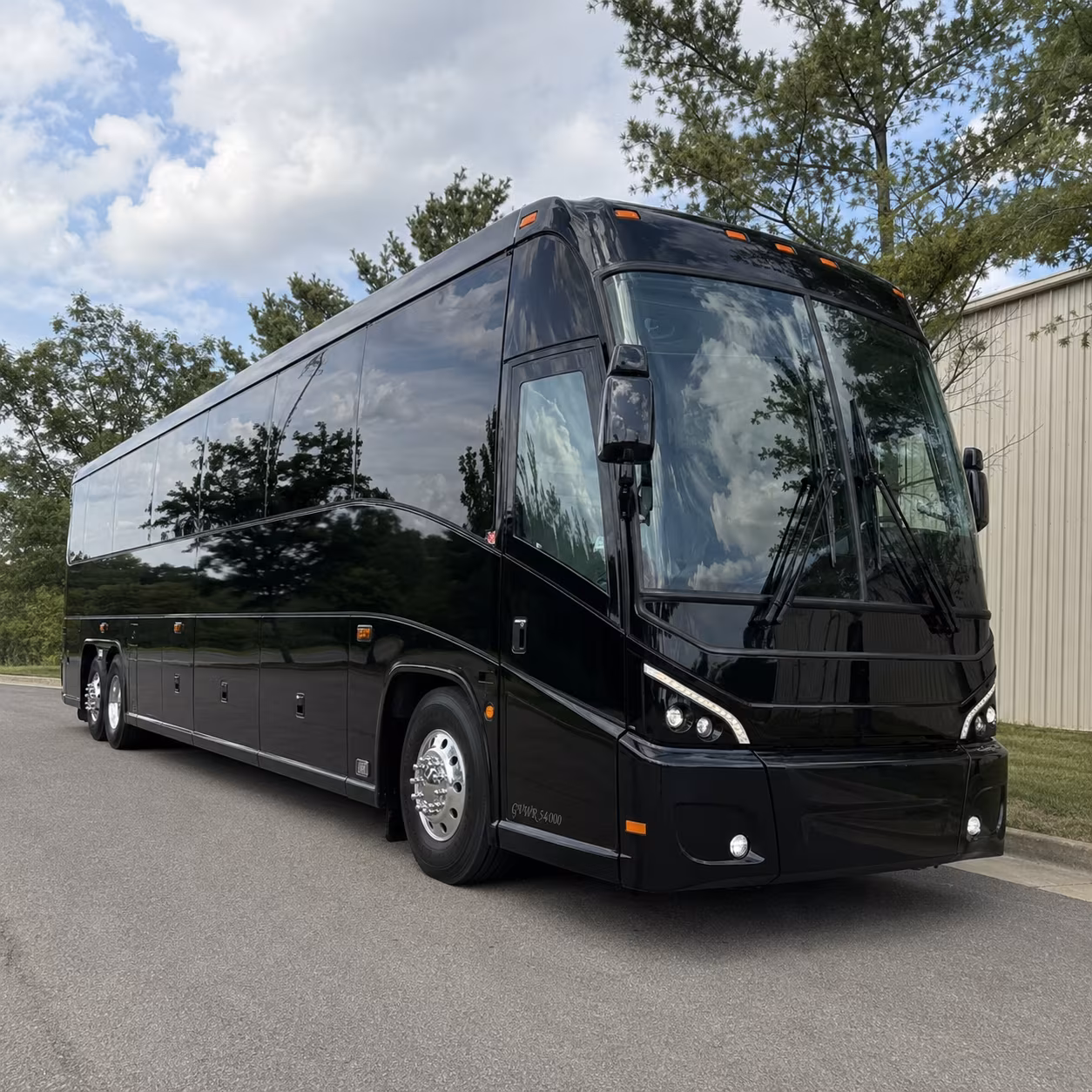nashville to louisville kentucky derby weekend bus rentals