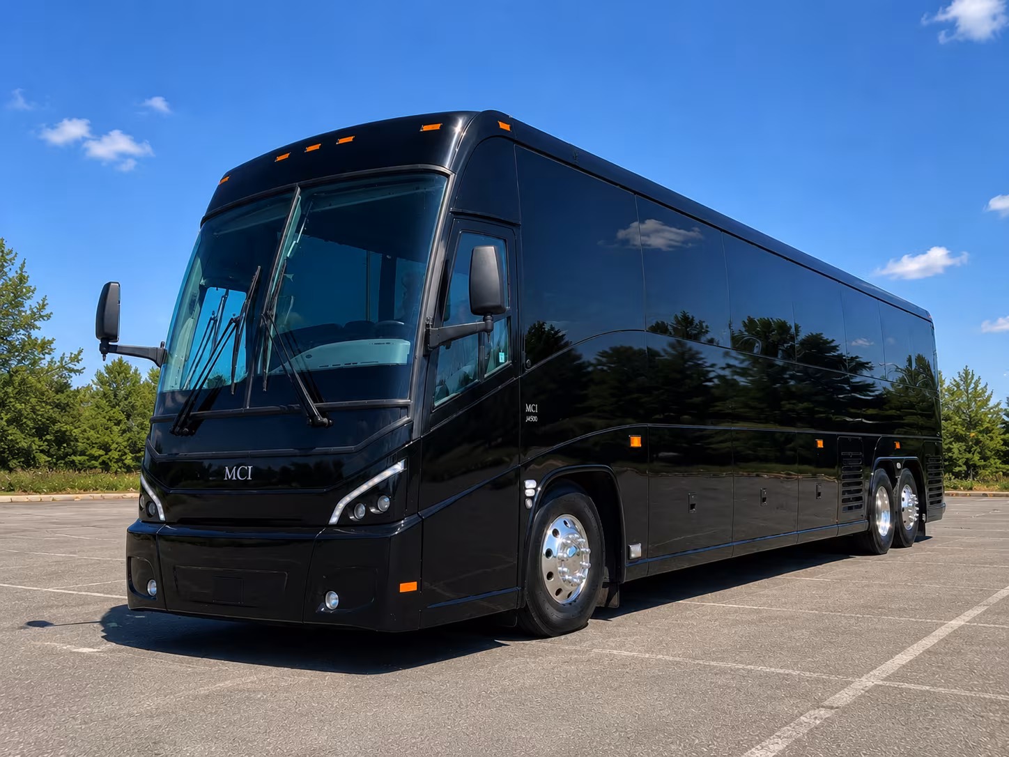 shuttle your wedding guests between downtown nashville hotels and your venue