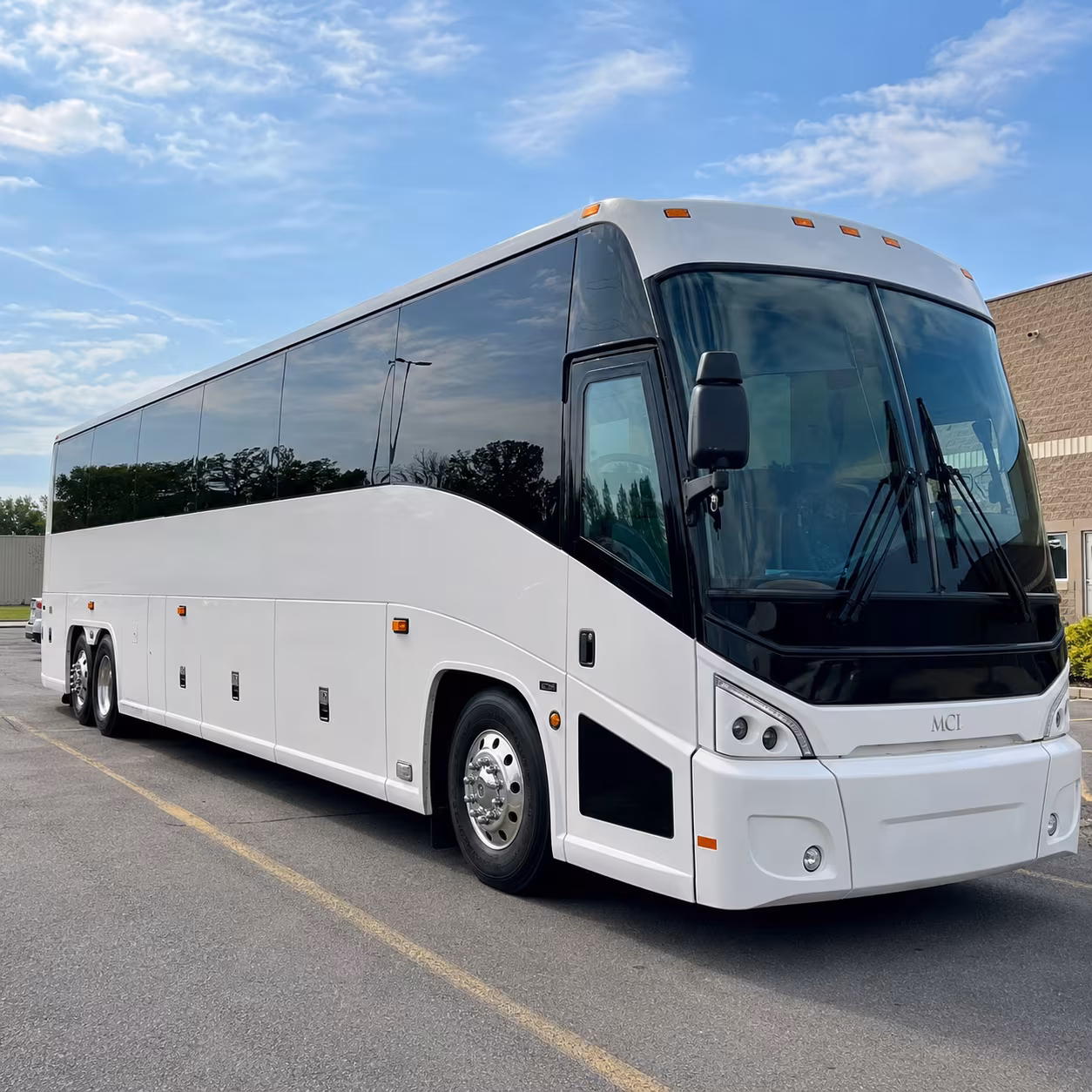 what makes ascend amphitheater nights easier with a concert bus